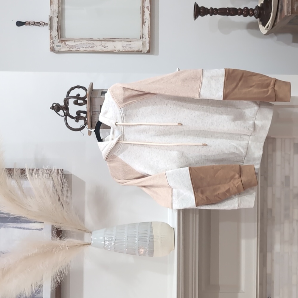 ❤️Wantable color block hoodie